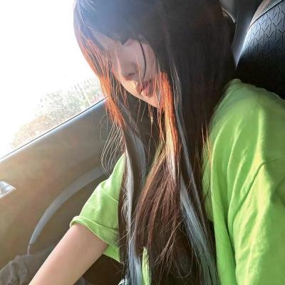 她携大佬狂虐渣男渣女